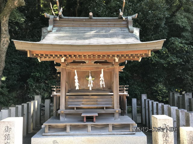 四条畷神社の楠天神社