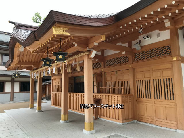 方違神社の拝殿