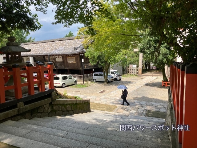 八坂神社の駐車場